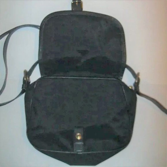 ❤️MOSCHINO REDWALL Flap Nylon Slide Gold Letters Logo Crossbody Bag Purse - Picture 3 of 10